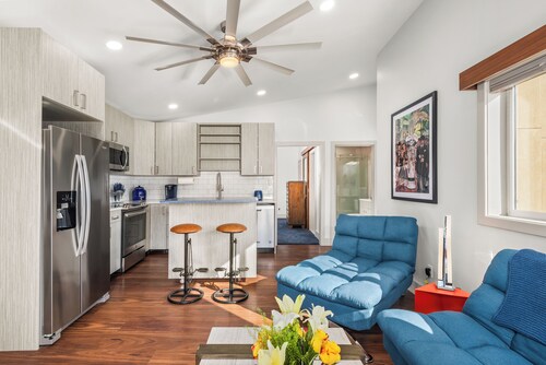 Charming 1-bedroom apartment in central Carbondale