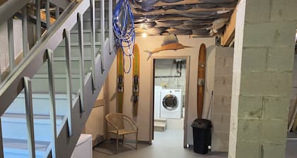 Charming 3-BR house w/golf, pool, WiFi, AC at pet friendly Middle Bass Island