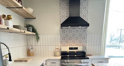Cozy 2-bedroom condo with WiFi, AC in Colfax