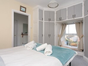 4 habitaciones, tabla de planchar con plancha y wifi gratis 