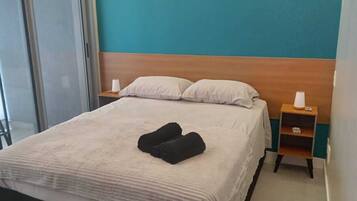 1 bedroom, desk, free WiFi, bed sheets