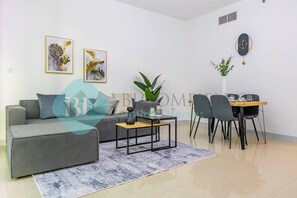 TV - Bloomfields El Yacout 1BR Muror (Abu Dhabi)