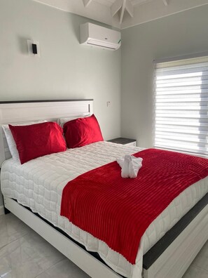 3 عدّة غرف نوم وخزنة داخل الغرفة ومكواة/لوح كي وواي فاي