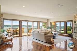 Smart TV, fireplace, books, stereo