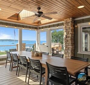 Outdoor dining - Geneva Lakefront Luxury Home with Private Pier Tennis Court (Lake Geneva)