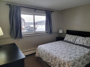 4 chambres, lit parapluie, Wi-Fi gratuit, draps fournis