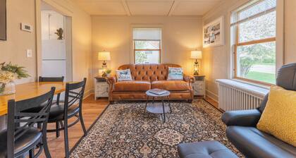 Camp Street Haven: 2-bedroom peaceful getaway