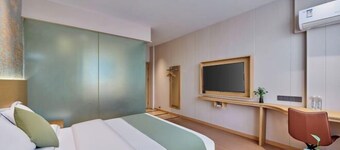 Yiju Qingyue Hotel