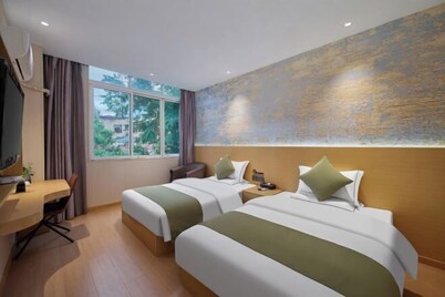 Yiju Qingyue Hotel