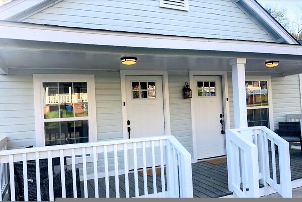 Apartment | 1 bedroom - Lakewood Lyon Park Renovated Cottage Near Duke 26A (Durham)