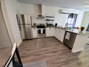 Apartment | 1 bedroom - Lakewood Lyon Park Renovated Cottage Near Duke 26B (Durham)