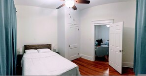 Apartment | 3 bedrooms - Walk to Duke Campus 3 Bedroom in Trinity Park (Durham)