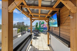 Property grounds - LUXURY Coastal Modern Sunset Oasis with Beautiful ROOFTOP (Largo)