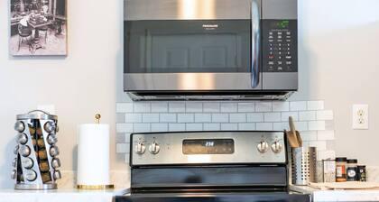 Renovated 3 Bedroom Close to Downtown
