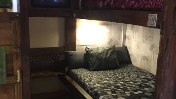 1 chambre, fer et planche Ă  repasser, draps fournis