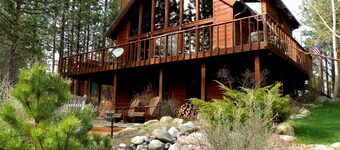 Westside 4-bdrm cabin between Hamilton & Victor with WiFi, AC. Enjoy your stay