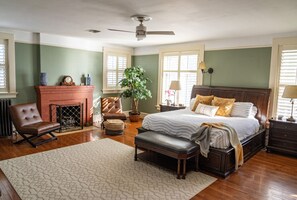 5 chambres, fer et planche à repasser, Wi-Fi, draps fournis