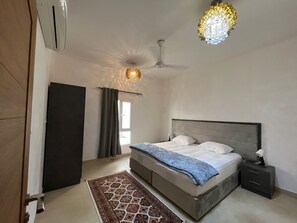 5 Schlafzimmer, Bügeleisen/Bügelbrett, WLAN, Bettwäsche