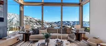 Ski-in/out 4BR at The Havens, Snowmass Village. Luxe design, hot tub, fire pit.