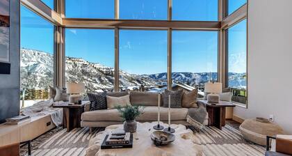 Ski-in/out 4BR at The Havens, Snowmass Village. Luxe design, hot tub, fire pit.