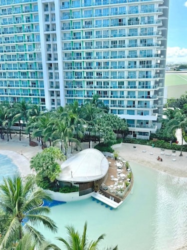 Rio East Tower - Azure Urban Resort