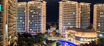 Rio East Tower - Azure Urban Resort
