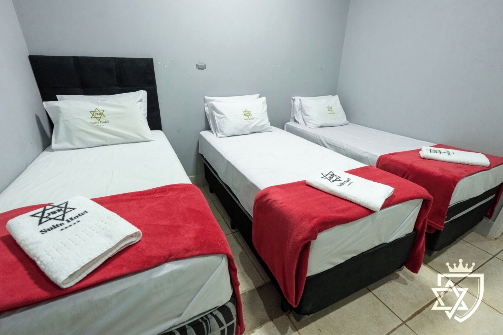 Basic Triple Room | Free WiFi, bed sheets