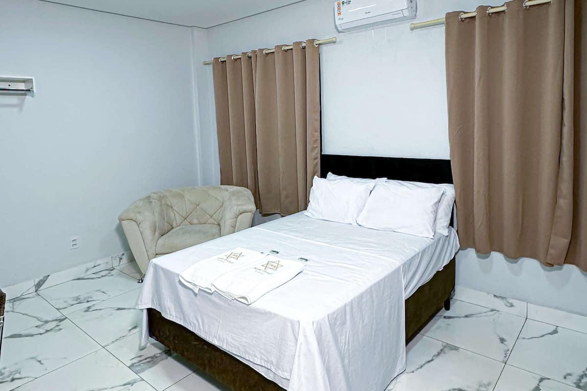 Superior Studio Suite | Free WiFi, bed sheets