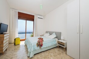 2 室のベッドルーム、アイロン / アイロン台、WiFi、ベッドシーツ