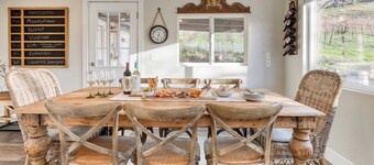 Luxury Wine Country Haven + Vineyard Views Near Top Wineries Adelaida Farmhouse