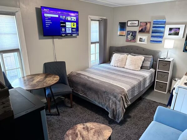 1 habitación, tabla de planchar con plancha, wifi y ropa de cama 