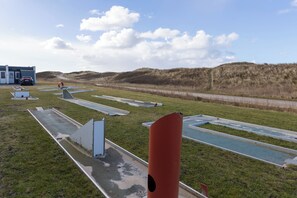Mini-golf