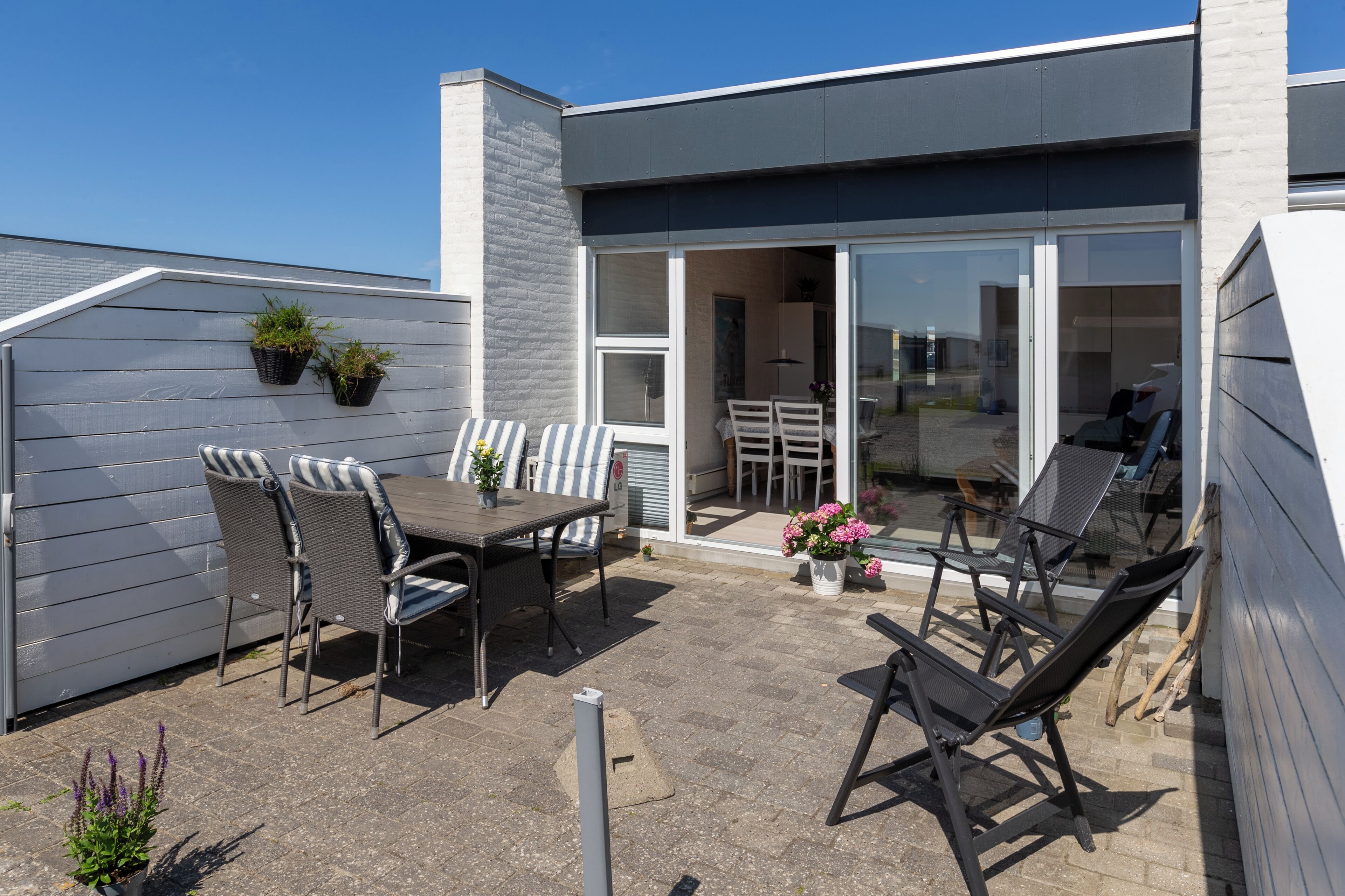 Departamento, se aceptan mascotas | Terraza o patio