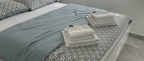 1 Schlafzimmer, WLAN, Bettwäsche