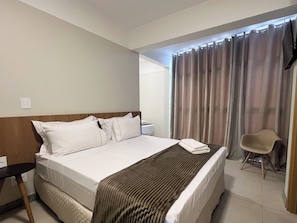 Desk, laptop workspace, free WiFi, bed sheets - Elite Business Hotel (Para de Minas)