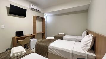 Phòng 3 Tiêu chuẩn | Bàn, khu vực làm việc phù hợp cho laptop