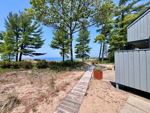 Property grounds - Lake Michigan Beachfront Luxury Condo at The Homestead in Glen Arbor (Glen Arbor)