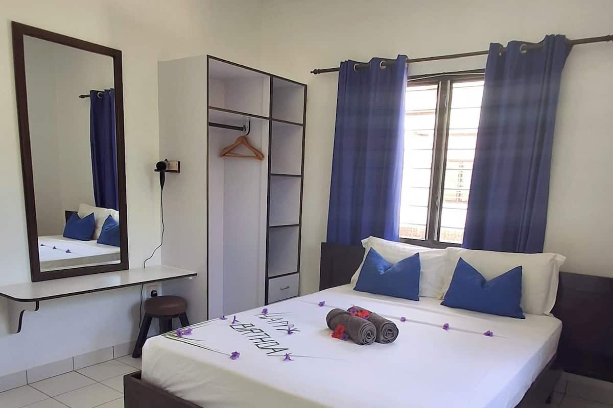 Deluxe Apartment, 1 Bedroom | Blackout curtains, iron/ironing board, free WiFi