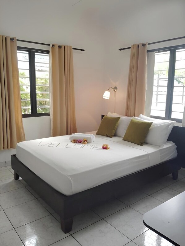 Deluxe Apartment, 2 Bedrooms | Blackout drapes, iron/ironing board, free WiFi - Roche Kerlan Apartments (Praslin Island)