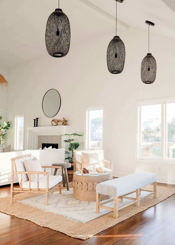 TV, caminetto, studio