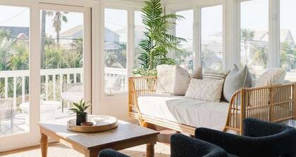 🏝️Luxe 5BD w/ Pool, Marsh Views & Steps to Beach