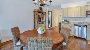 ์ฝ๋, ํน์ฌ์ด์ฆ์นจ๋ 1๊ฐ ๋ฐ ์ํ๋ฒ ๋ (Dune Villas 6A) | ๋ค์ด๋