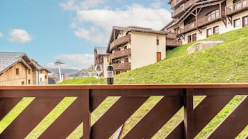Deluxe Triple Room, Mountain View | Terrace/patio