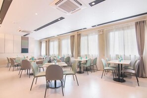 Restaurant - Homeinn Selected Hotel (Shanghai Lin-gang Ocean Park Dishui Lake) (Shanghai)