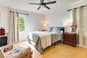 2 chambres, fer et planche à repasser, Wi-Fi, draps fournis