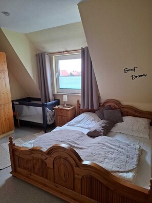 1 bedroom, travel crib, free WiFi, bed sheets