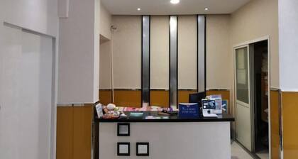 Gulou Holiday Inn