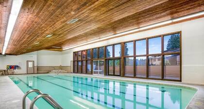 1 Bedroom apartment condo with lake view