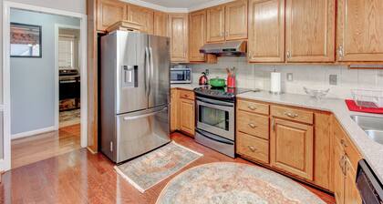 Quiet, Comfortable, Charming, Safe, 2-bedroom house with WiFi, AC in Conyers