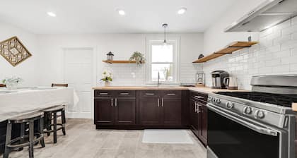 Urban Nest 118 - Sleeps 6